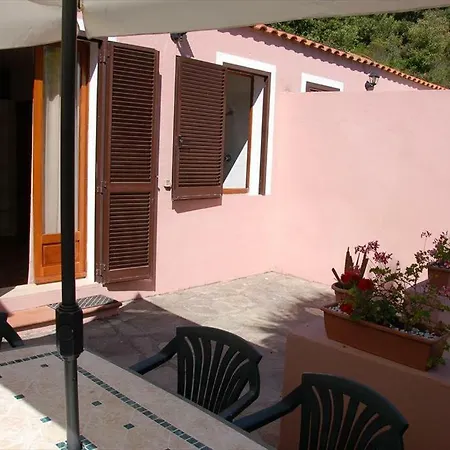 Lanaturaelba Apartment *